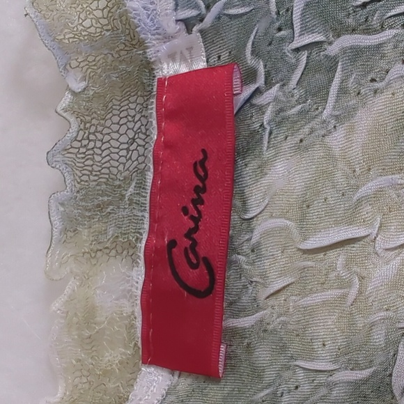 Carina M tunic top lace satiny  Beautiful!! EUC - Picture 2 of 4